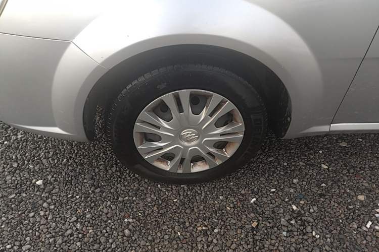 Used Buick Excelle 2015 1.5L Automatic Classic Model Left Front Wheel Hub