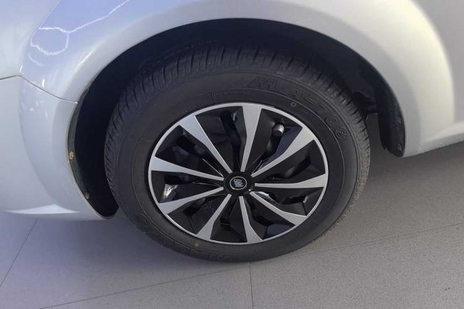 Used Buick Excelle 2015 1.5L Automatic Classic Model Left Front Wheel Hub