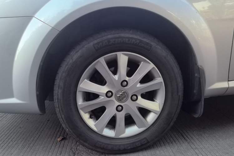 Used Buick Excelle 2015 1.5L Automatic Classic Model Left Front Wheel Hub
