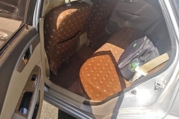 Used Buick Excelle 2015 1.5L Automatic Classic Model Left Rear Seat