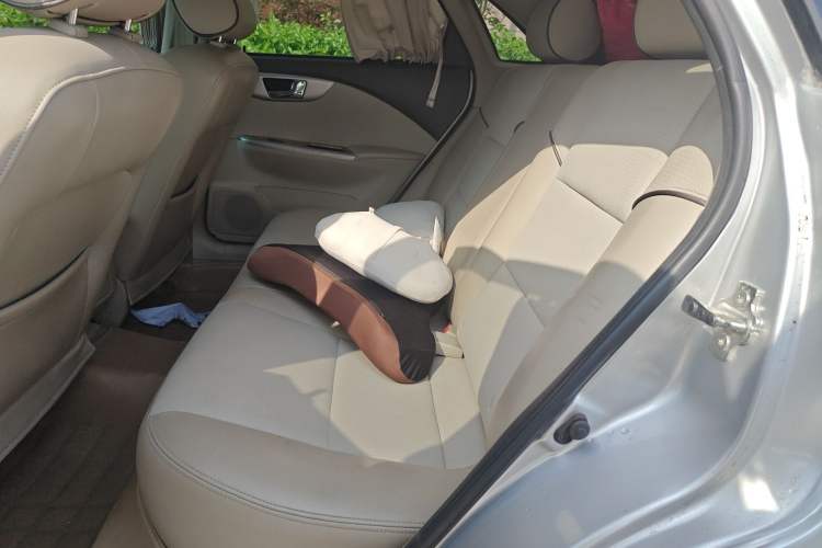 Used Buick Excelle 2015 1.5L Automatic Classic Model Left Rear Seat