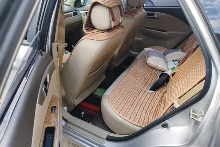 Used Buick Excelle 2015 1.5L Automatic Classic Model Left Rear Seat