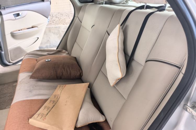 Used Buick Excelle 2015 1.5L Automatic Classic Model Left Rear Seat