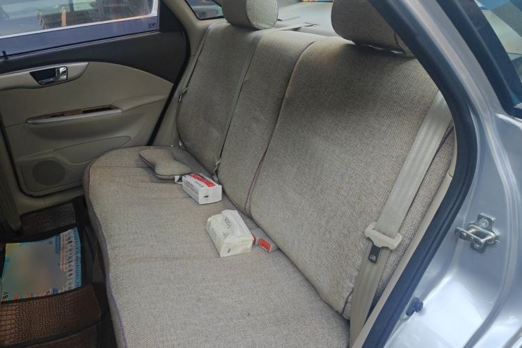 Used Buick Excelle 2015 1.5L Automatic Classic Model Left Rear Seat