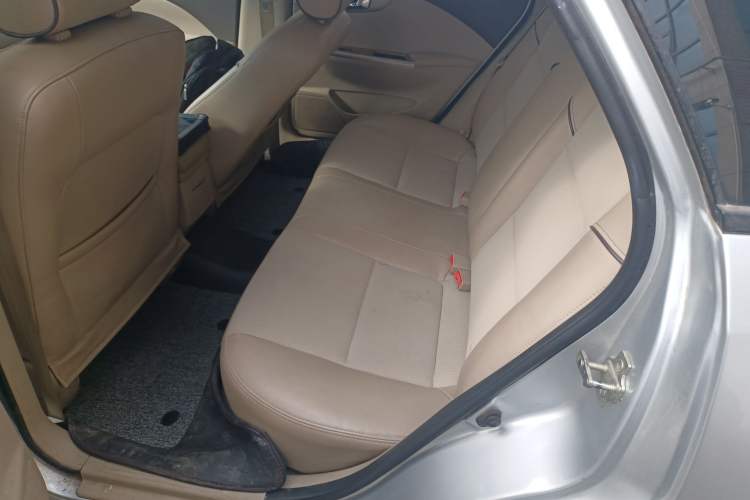 Used Buick Excelle 2015 1.5L Automatic Classic Model Left Rear Seat