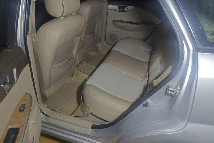 Used Buick Excelle 2015 1.5L Automatic Classic Model Left Rear Seat