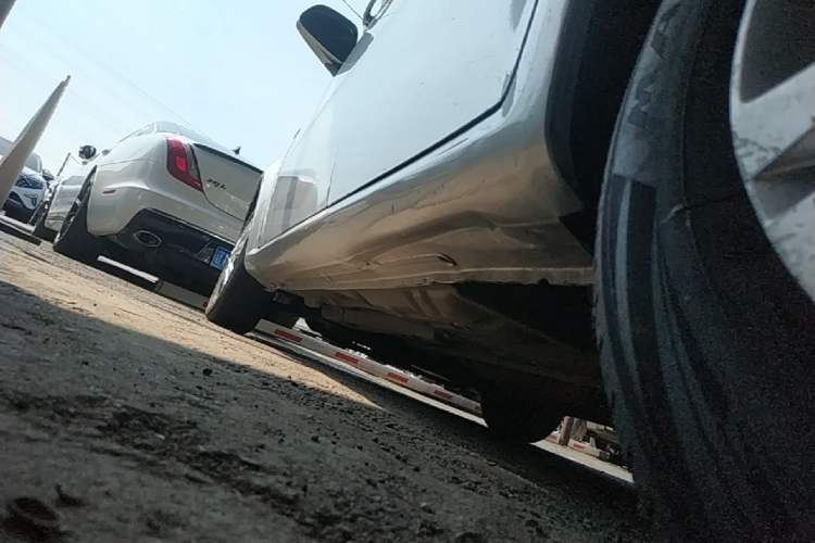 Used Buick Excelle 2015 1.5L Manual Classic Trim Left Side Sill