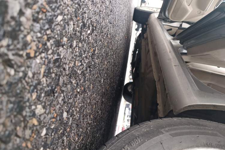 Used Buick Excelle 2015 1.5L Automatic Classic Model Left Side Sill