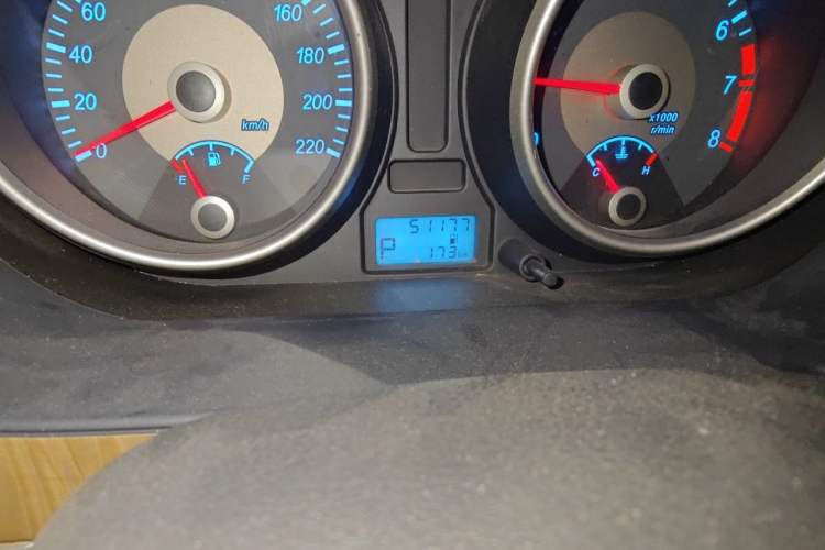 Used Buick Excelle 2015 1.5L Automatic Classic Model Odometer Close Up