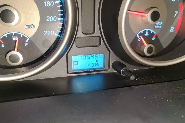 Used Buick Excelle 2015 1.5L Automatic Classic Model Odometer Close Up
