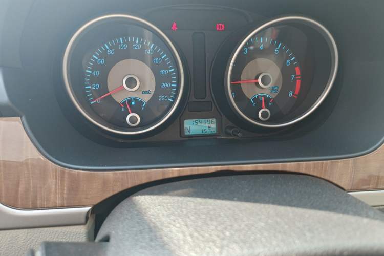 Used Buick Excelle 2015 1.5L Automatic Classic Model Odometer Close Up