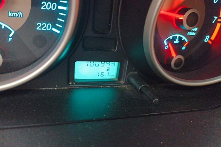Used Buick Excelle 2015 1.5L Manual Luxury Model Odometer Close Up