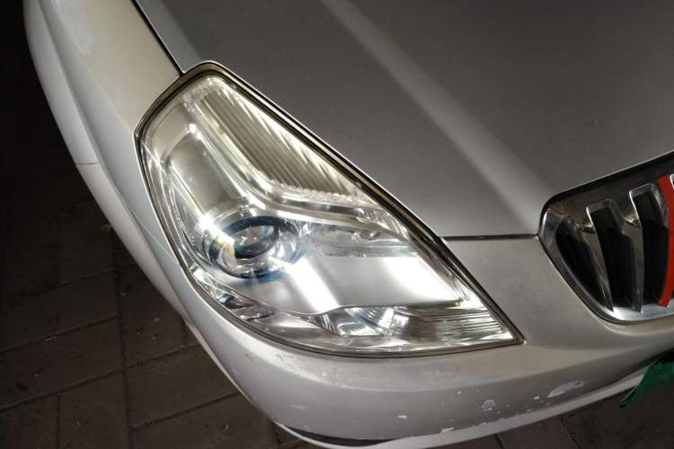 Used Buick Excelle 2015 1.5L Manual Classic Trim Right Front Headlight