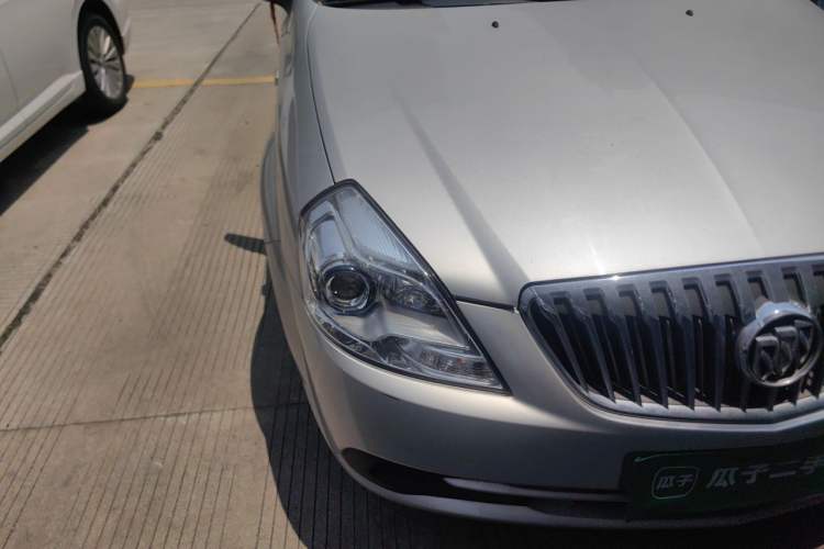 Used Buick Excelle 2015 1.5L Automatic Classic Model Right Front Headlight