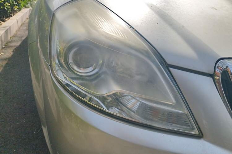 Used Buick Excelle 2015 1.5L Manual Classic Trim Right Front Headlight
