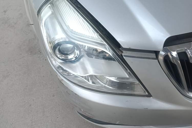 Used Buick Excelle 2015 1.5L Manual Classic Trim Right Front Headlight