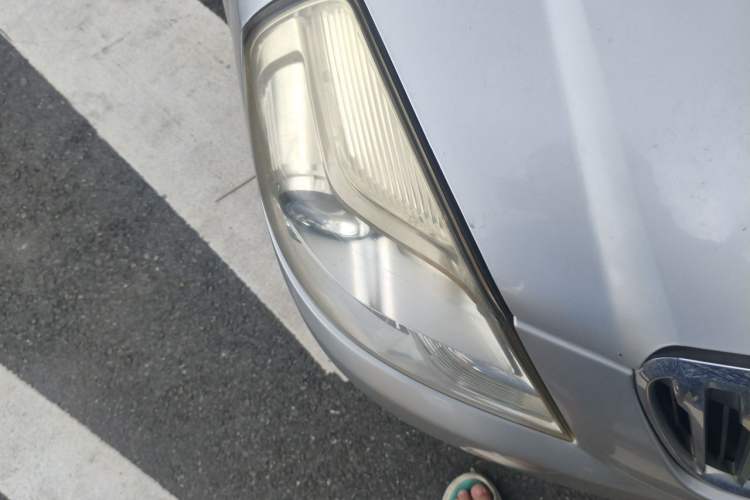 Used Buick Excelle 2015 1.5L Automatic Classic Model Right Front Headlight