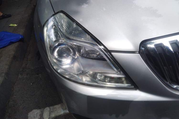 Used Buick Excelle 2015 1.5L Automatic Classic Model Right Front Headlight
