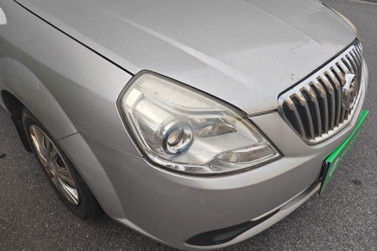 Used Buick Excelle 2015 1.5L Automatic Classic Model Right Front Headlight