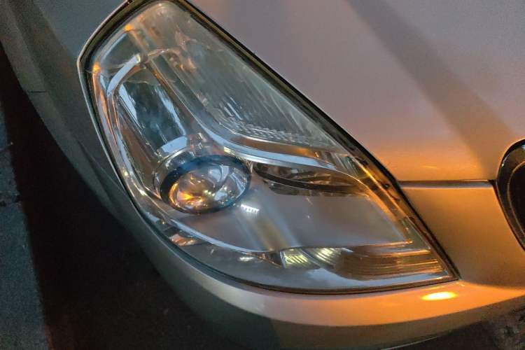 Used Buick Excelle 2015 1.5L Manual Classic Trim Right Front Headlight