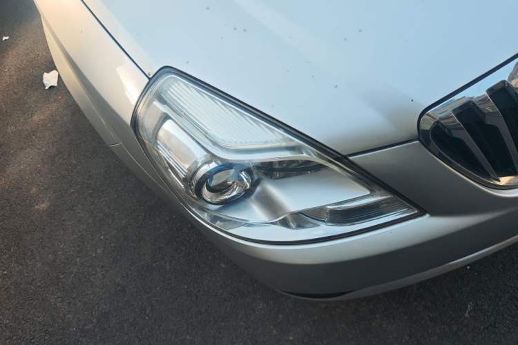 Used Buick Excelle 2015 1.5L Manual Classic Trim Right Front Headlight