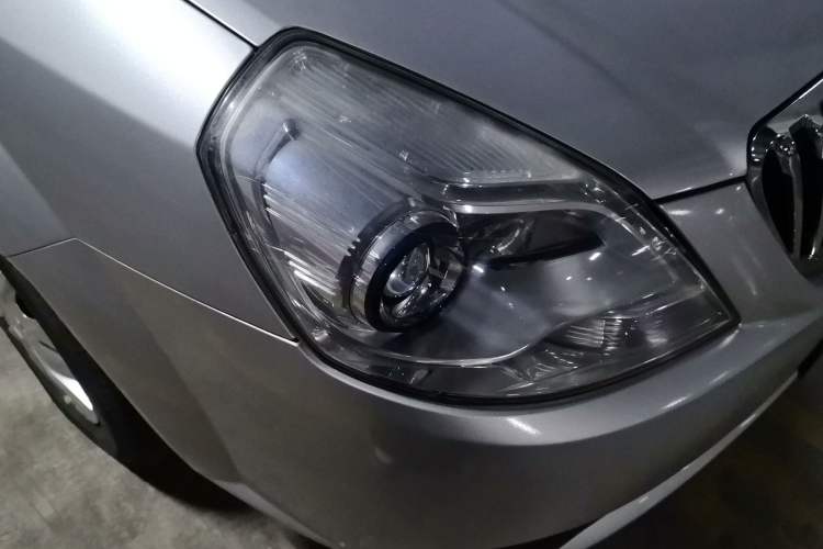 Used Buick Excelle 2015 1.5L Automatic Classic Model Right Front Headlight