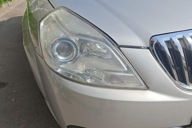 Used Buick Excelle 2015 1.5L Automatic Classic Model Right Front Headlight