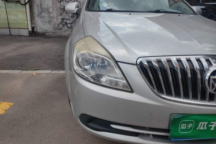 Used Buick Excelle 2015 1.5L Automatic Classic Model Right Front Headlight