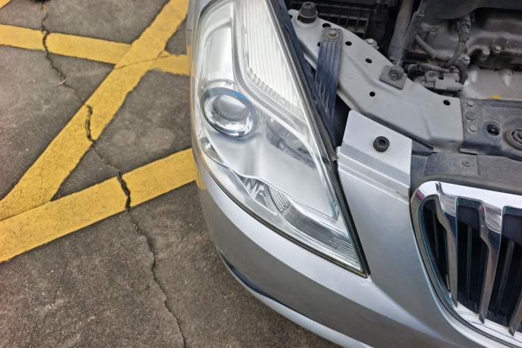 Used Buick Excelle 2015 1.5L Automatic Classic Model Right Front Headlight