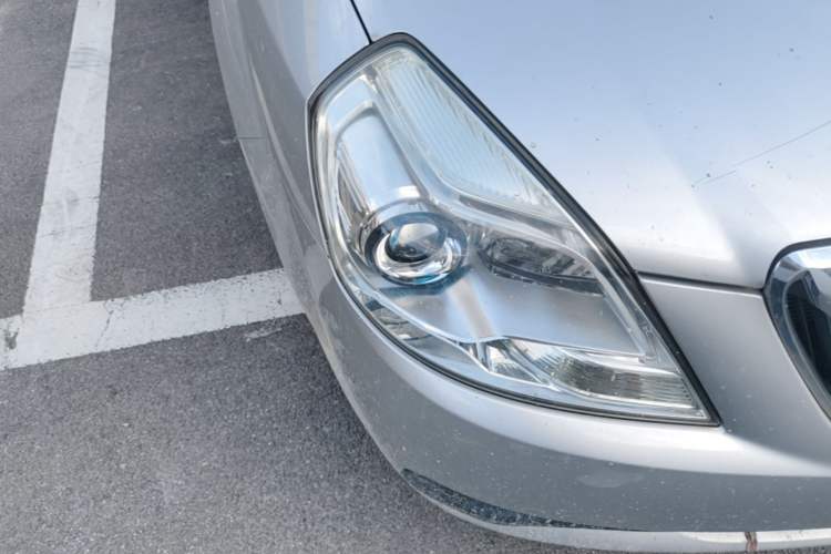 Used Buick Excelle 2015 1.5L Automatic Classic Model Right Front Headlight