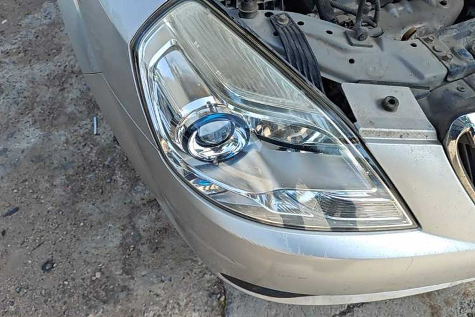 Used Buick Excelle 2015 1.5L Automatic Classic Model Right Front Headlight