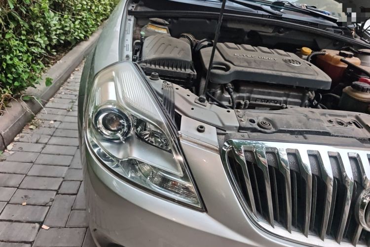 Used Buick Excelle 2015 1.5L Automatic Classic Model Right Front Headlight