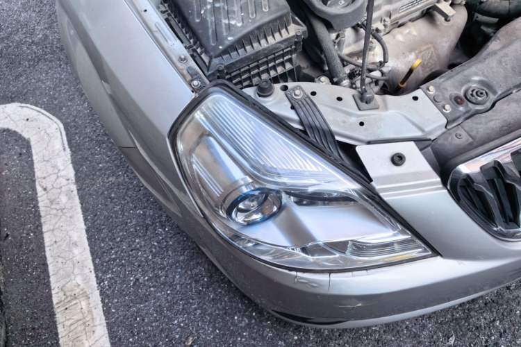 Used Buick Excelle 2015 1.5L Automatic Classic Model Right Front Headlight