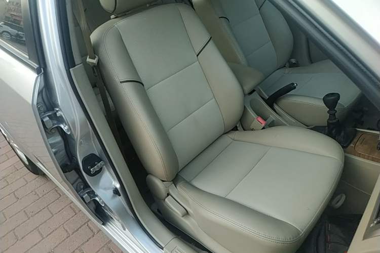 Used Buick Excelle 2015 1.5L Manual Classic Trim Right Front Seat