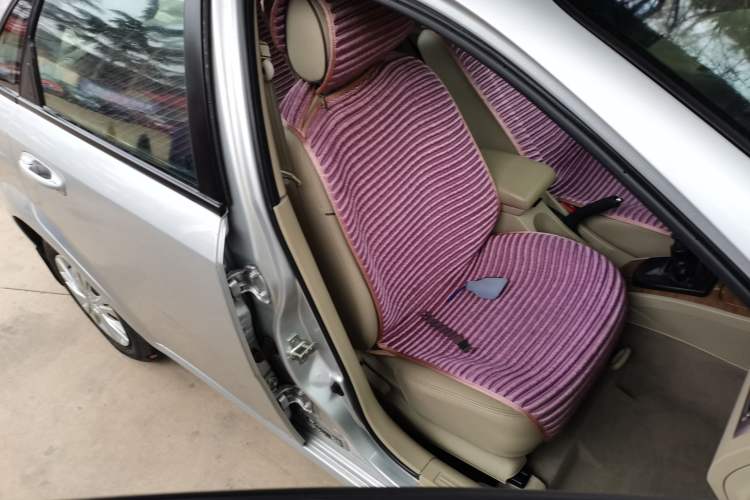 Used Buick Excelle 2015 1.5L Manual Classic Trim Right Front Seat