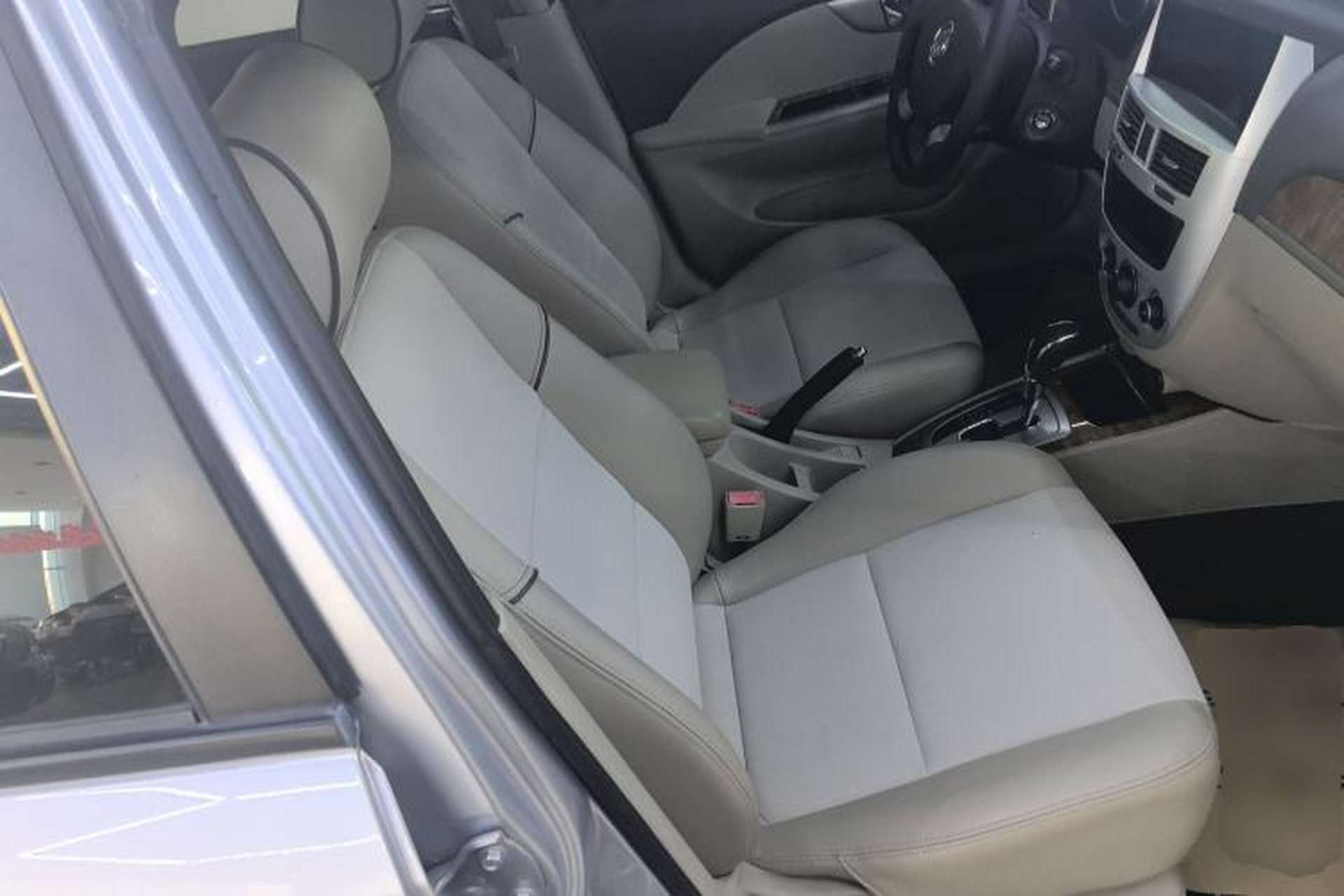 Used Buick Excelle 2015 1.5L Automatic Classic Model Right Front Seat