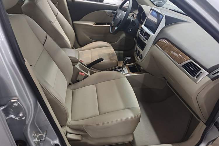Used Buick Excelle 2015 1.5L Automatic Classic Model Right Front Seat