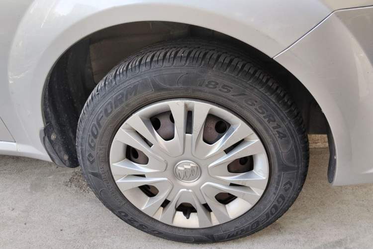 Used Buick Excelle 2015 1.5L Manual Classic Trim Right Front Wheel Hub