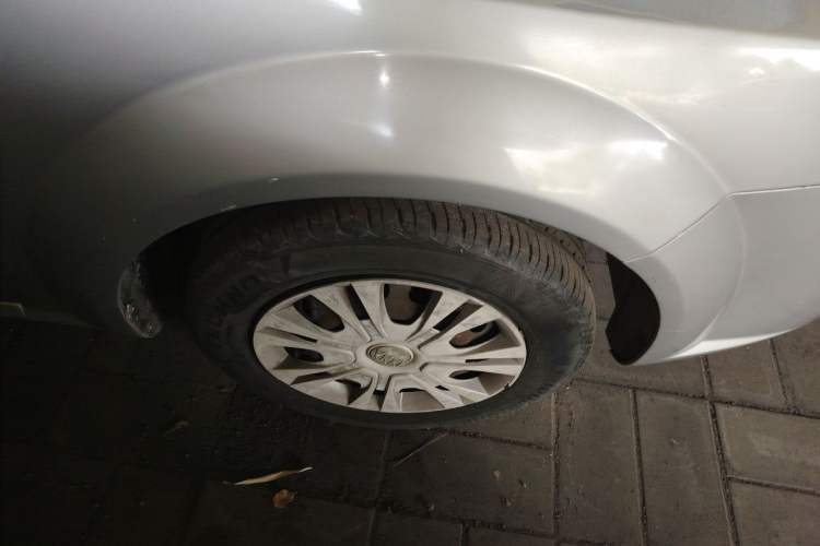 Used Buick Excelle 2015 1.5L Manual Classic Trim Right Front Wheel Hub