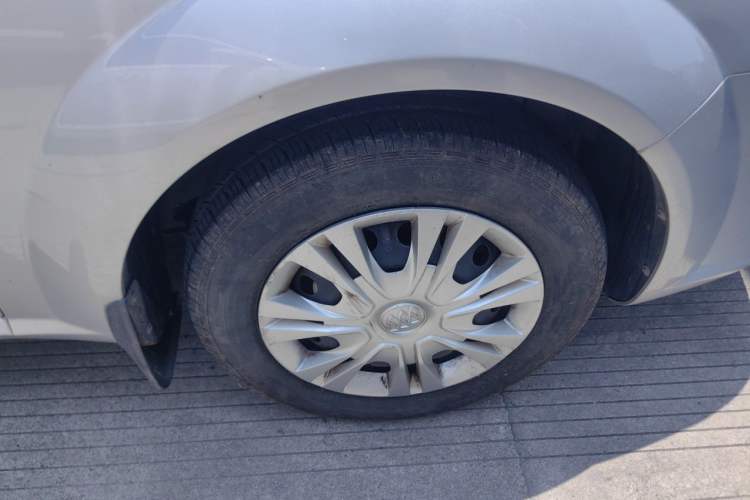 Used Buick Excelle 2015 1.5L Automatic Classic Model Right Front Wheel Hub