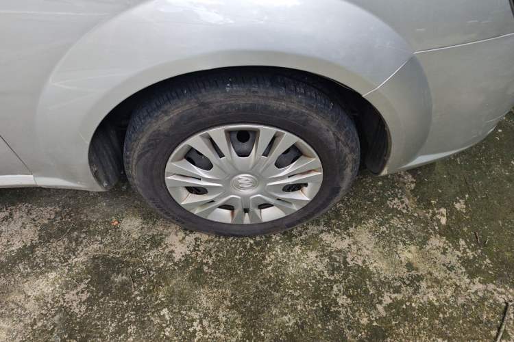 Used Buick Excelle 2015 1.5L Automatic Classic Model Right Front Wheel Hub