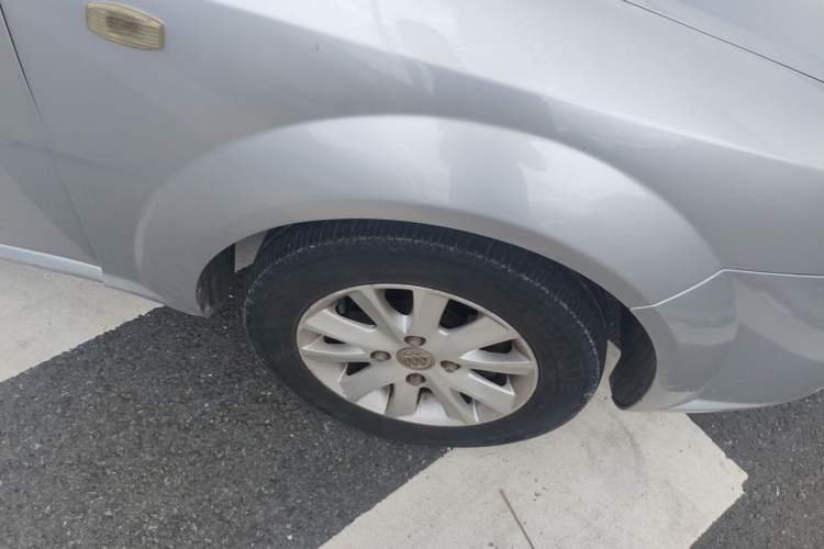 Used Buick Excelle 2015 1.5L Automatic Classic Model Right Front Wheel Hub