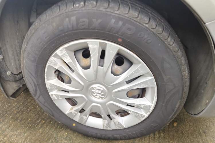 Used Buick Excelle 2015 1.5L Automatic Classic Model Right Front Wheel Hub