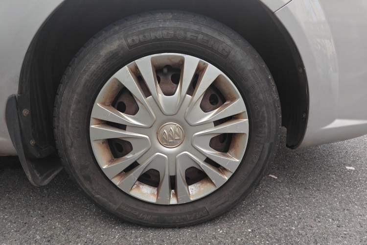 Used Buick Excelle 2015 1.5L Automatic Classic Model Right Front Wheel Hub