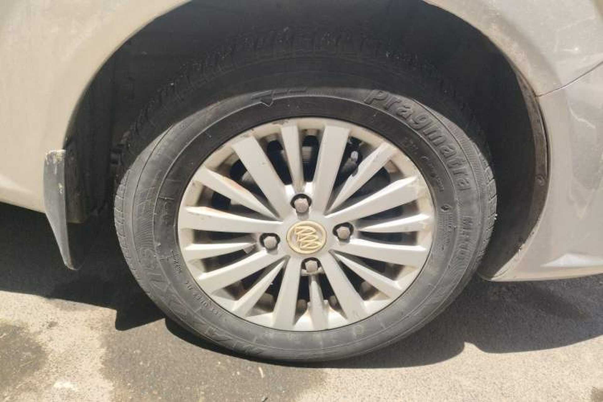 Used Buick Excelle 2015 1.5L Automatic Classic Model Right Front Wheel Hub