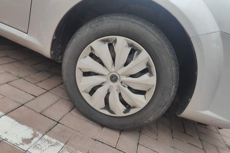 Used Buick Excelle 2015 1.5L Automatic Classic Model Right Front Wheel Hub