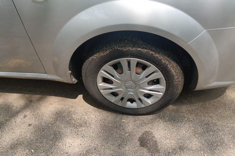 Used Buick Excelle 2015 1.5L Automatic Classic Model Right Front Wheel Hub