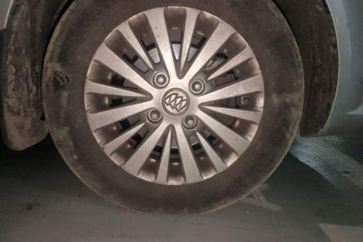 Used Buick Excelle 2015 1.5L Automatic Classic Model Right Front Wheel Hub
