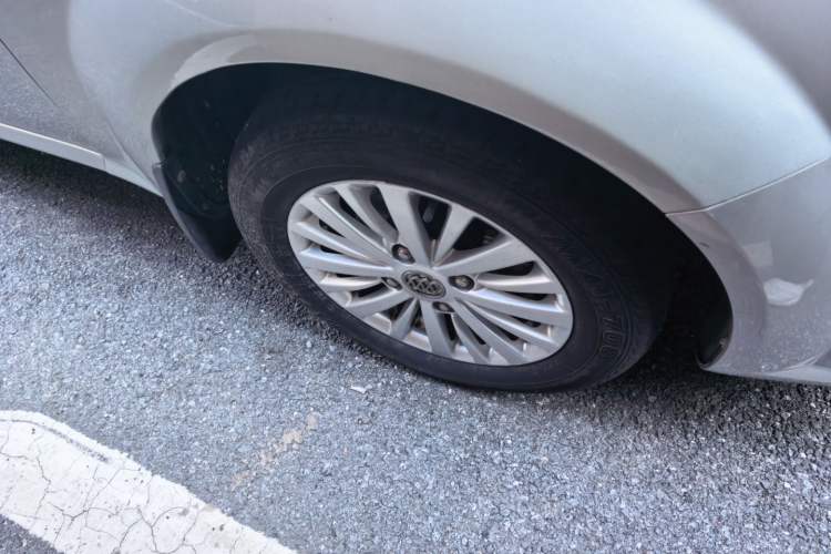 Used Buick Excelle 2015 1.5L Automatic Classic Model Right Front Wheel Hub