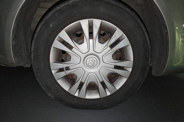 Used Buick Excelle 2015 1.5L Automatic Classic Model Right Front Wheel Hub